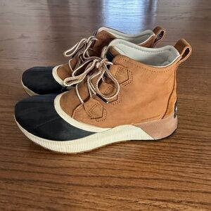 Sorel Out n About Womens Boots